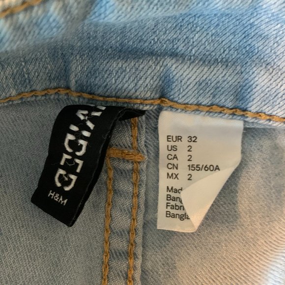 H&M Light Denim Blue Slim Fit Shorts - Picture 3 of 3